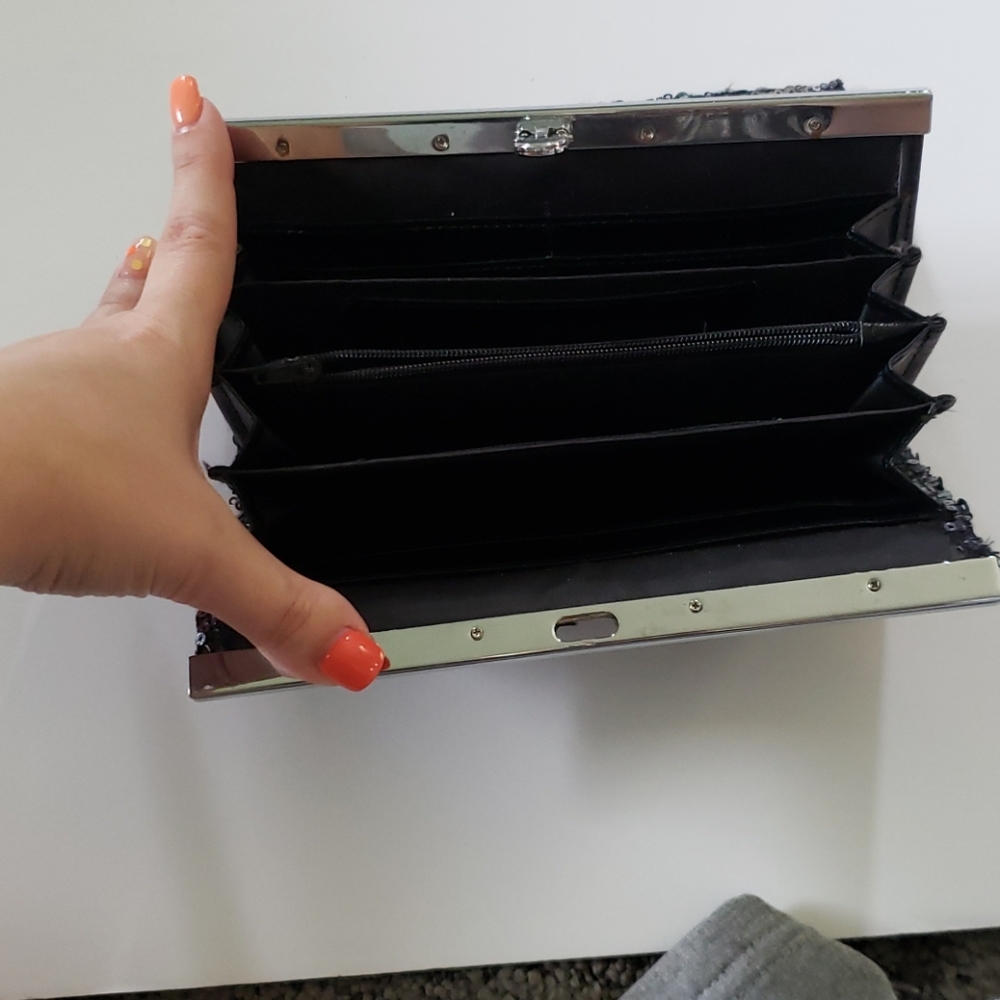 Wallet - Picture 5 of 6